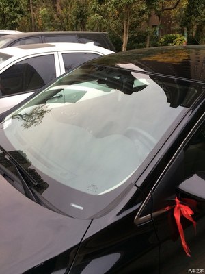 新轩逸前挡风玻璃 有气泡 有气泡!