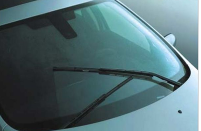 汽车玻璃险为什么值得购买？日常车窗的养护指南