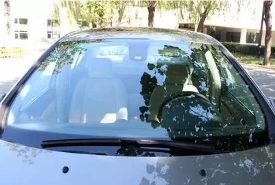 汽车前挡风玻璃清洁非常重要,这些技巧你要知道!