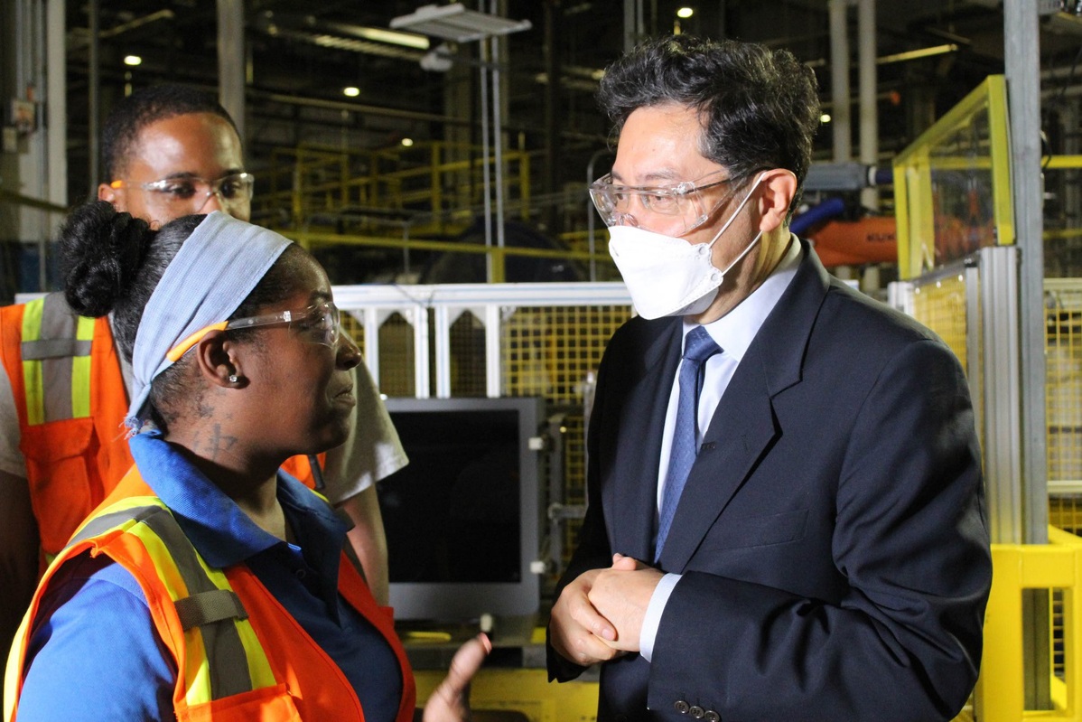 中国驻美大使秦刚访问福耀美国汽车玻璃生产基地